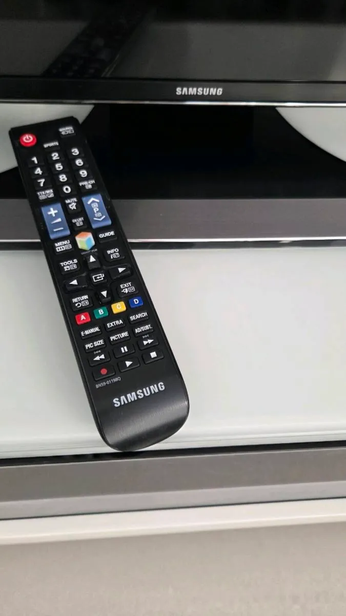 Samsung 55" 4K Ultra HD Smart TV - Image 2