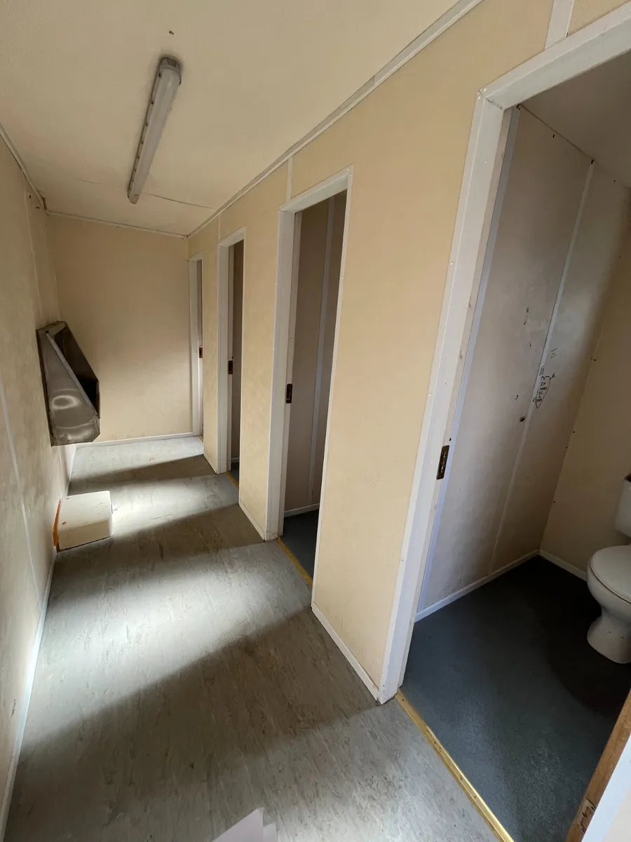 20ft x 10ft Toilet Block - PB5991 - Image 1