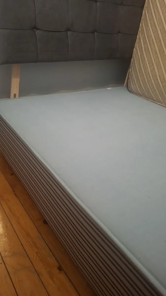 Double bed - Image 3
