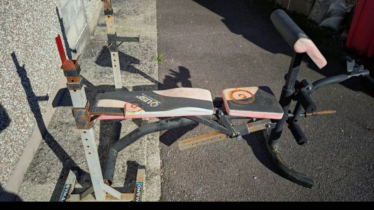 Weight bench and squat rack - Image 2
