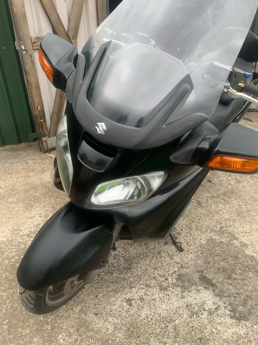 Suzuki burgman 650 - Image 3