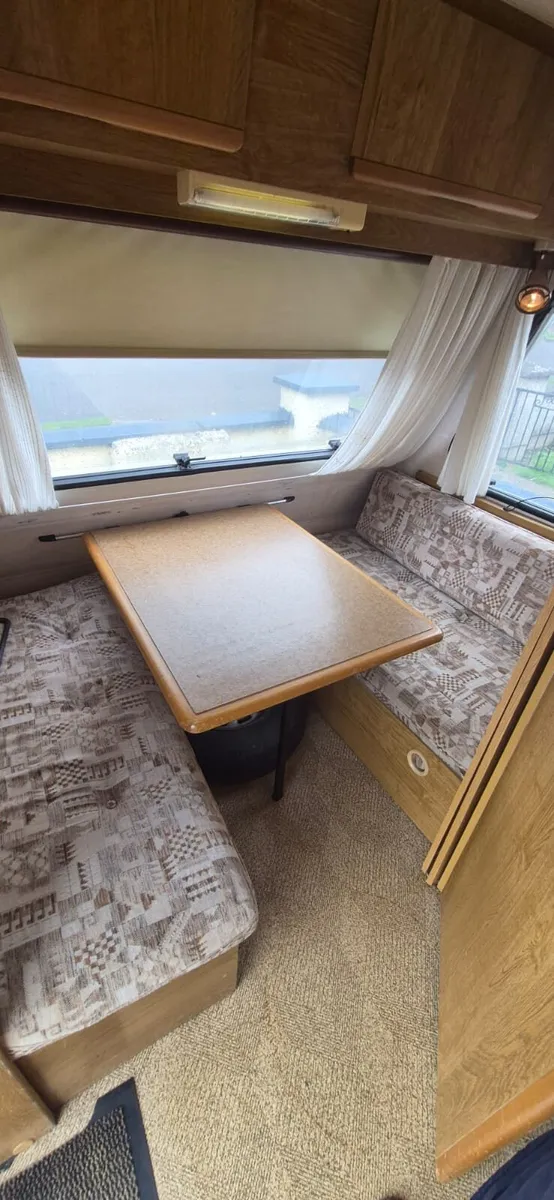 4 berth caravan - Image 3