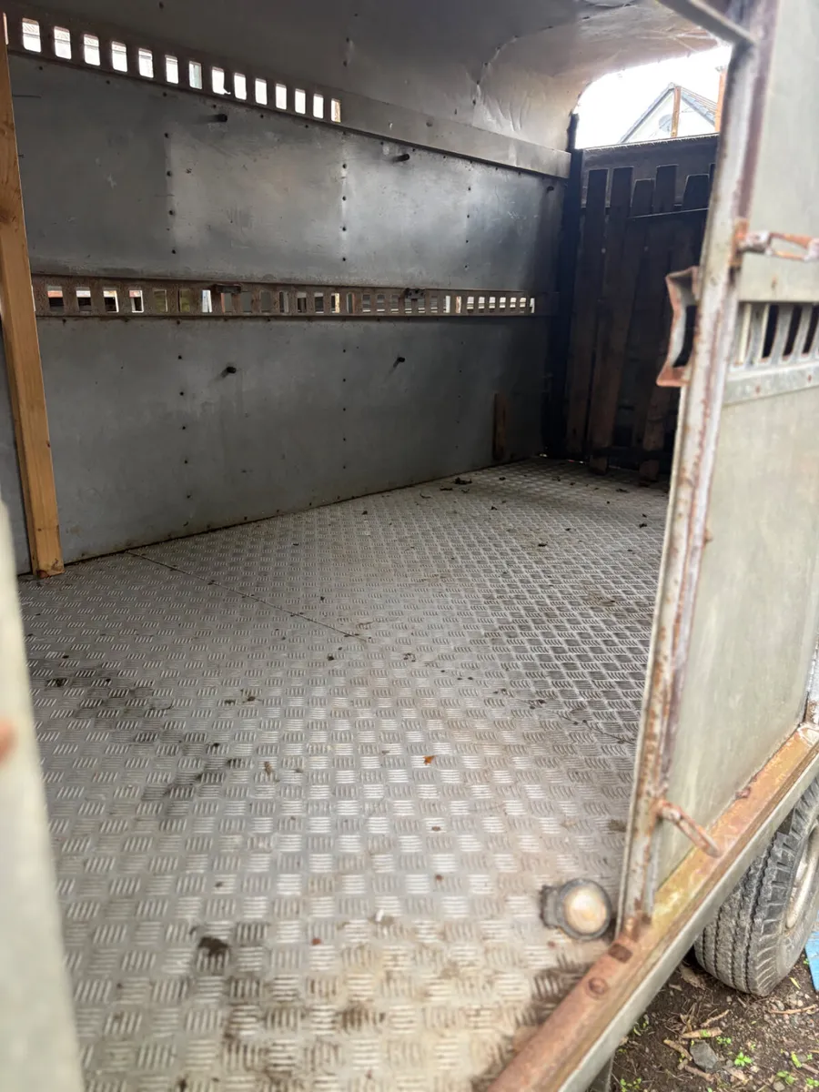 Ifor Williams 12ft cattle trailer - Image 3