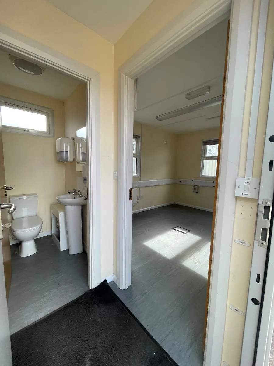 16ft x 10ft office/toilet Cabin - Image 2