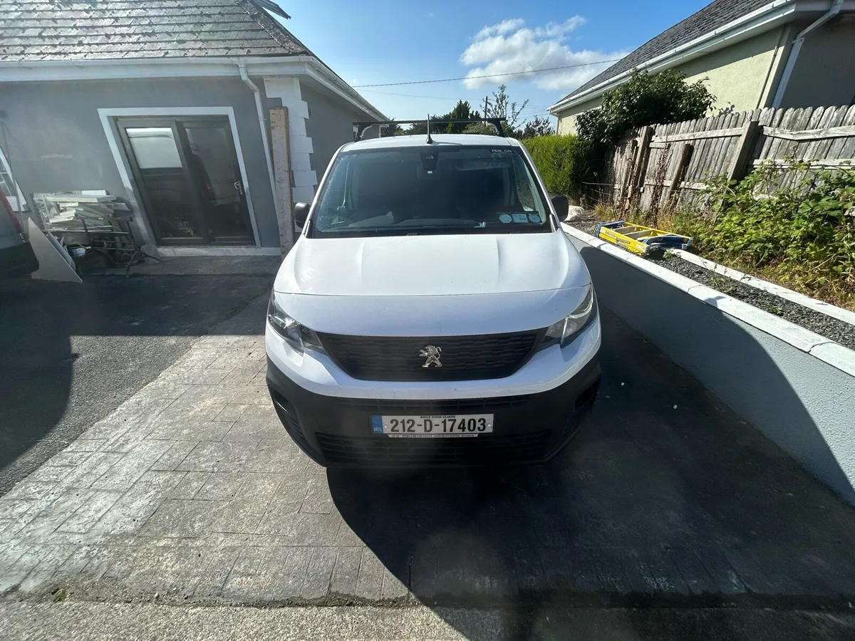 Van - Image 1