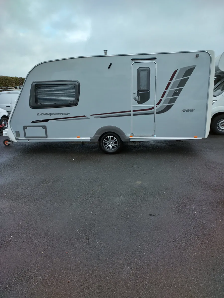 SWIFT 480 CARAVAN - Image 2