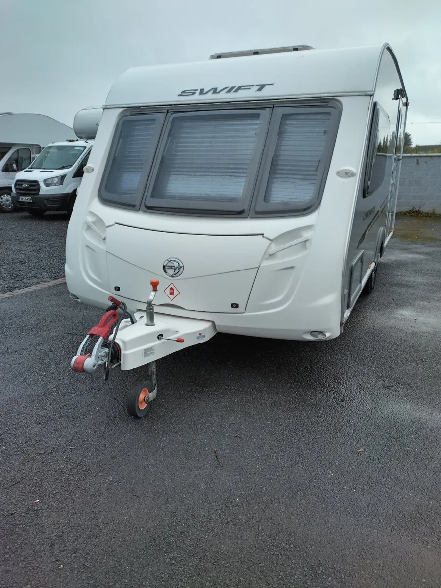 SWIFT 480 CARAVAN - Image 4