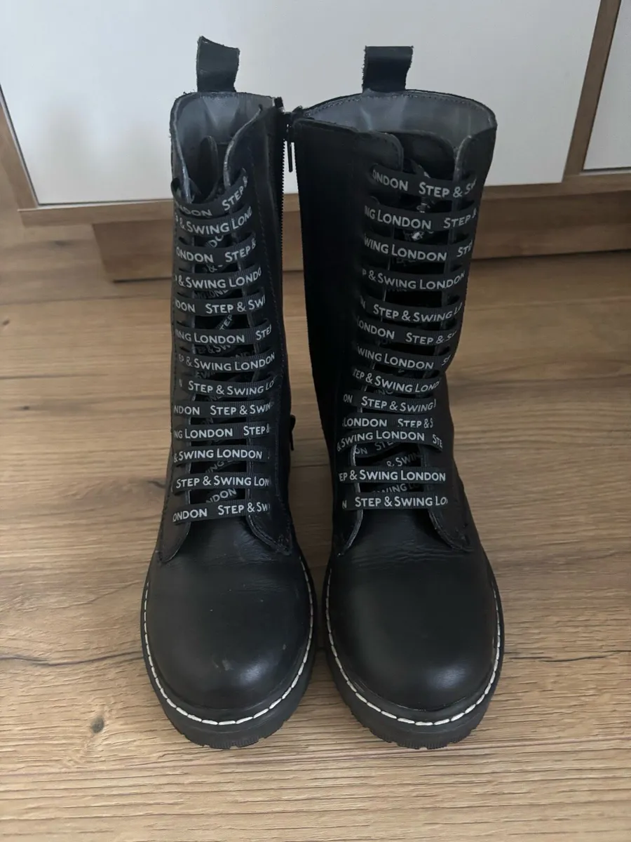 Boots - Image 4