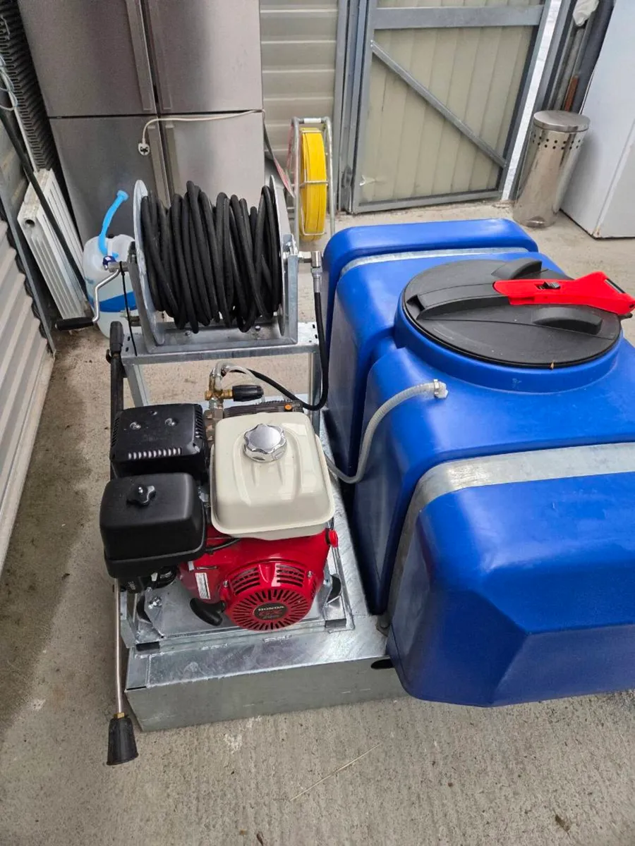 Petrol pressure washer - Image 2