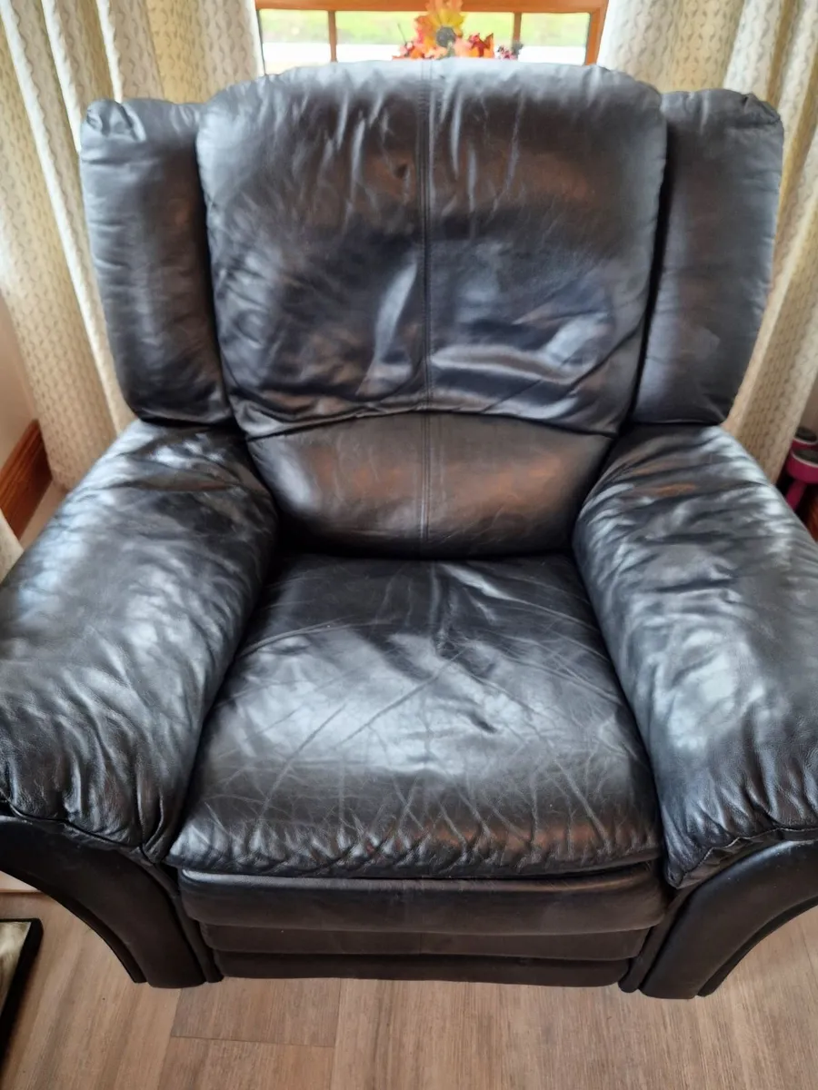 Recliner 3 Piece Suite - Black Leather - Image 2