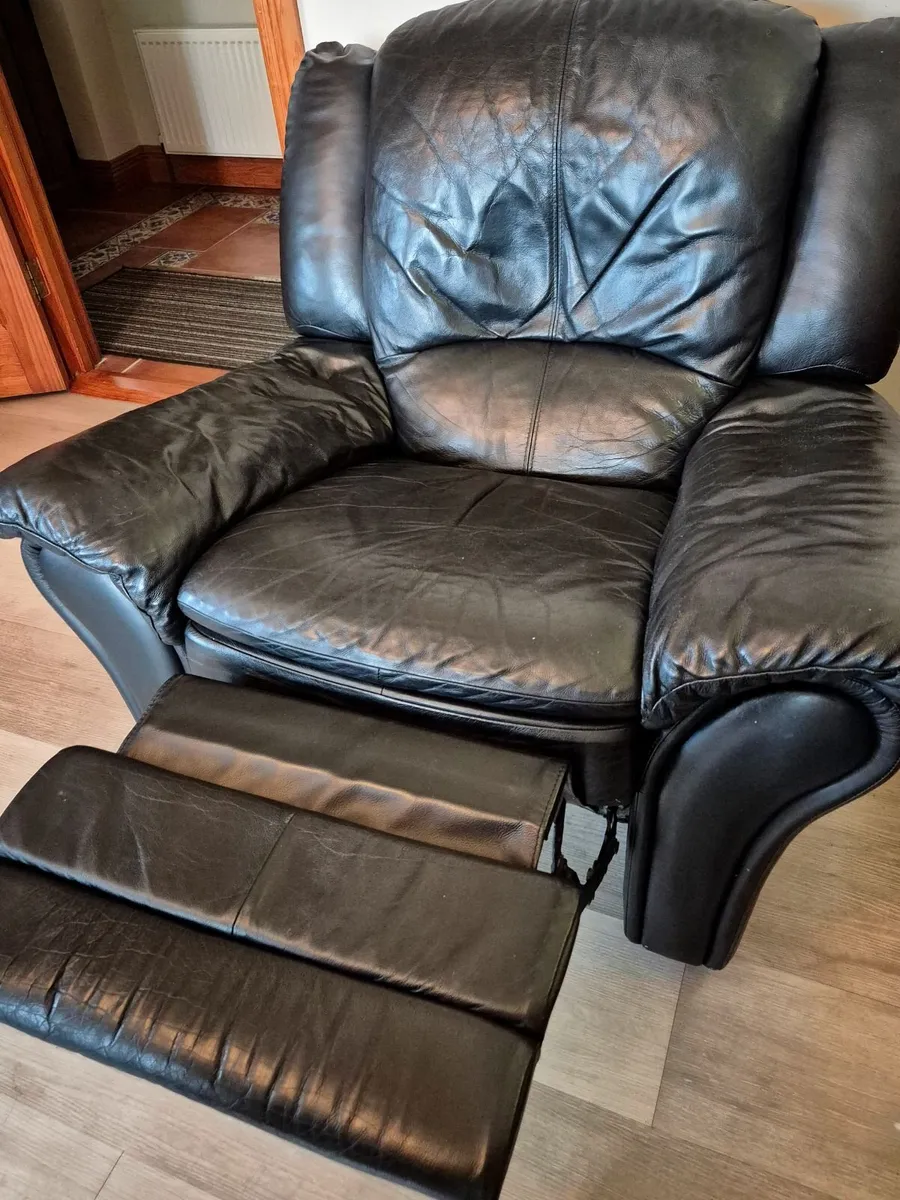 Recliner 3 Piece Suite - Black Leather - Image 3