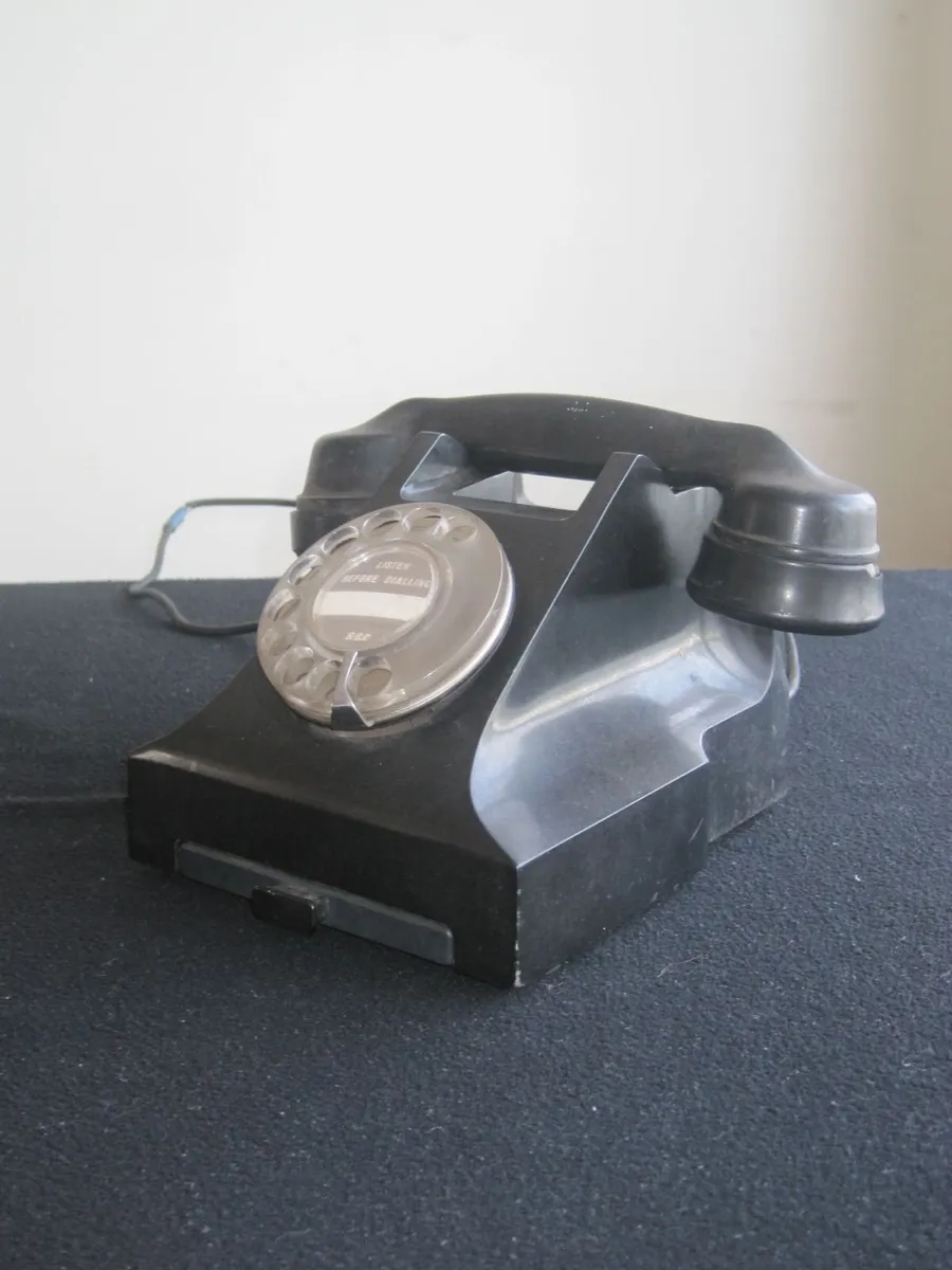 P&T Bakelite Telephone - Image 1