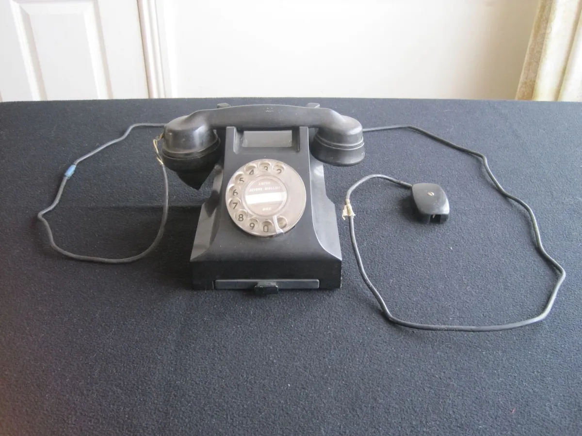 P&T Bakelite Telephone - Image 4