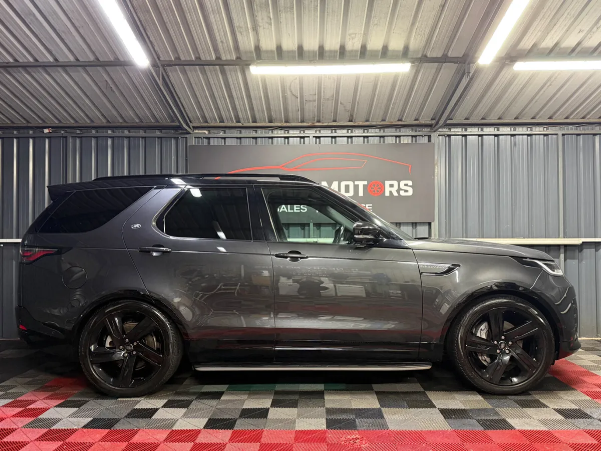 2023 Land Rover Discovery R-Dynamic 3.0 2 Seat - Image 4