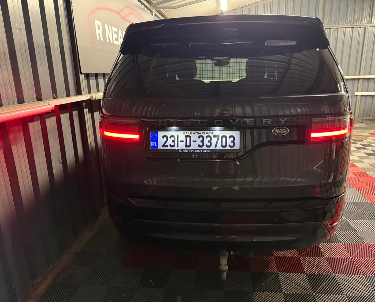 2023 Land Rover Discovery R-Dynamic 3.0 2 Seat - Image 2
