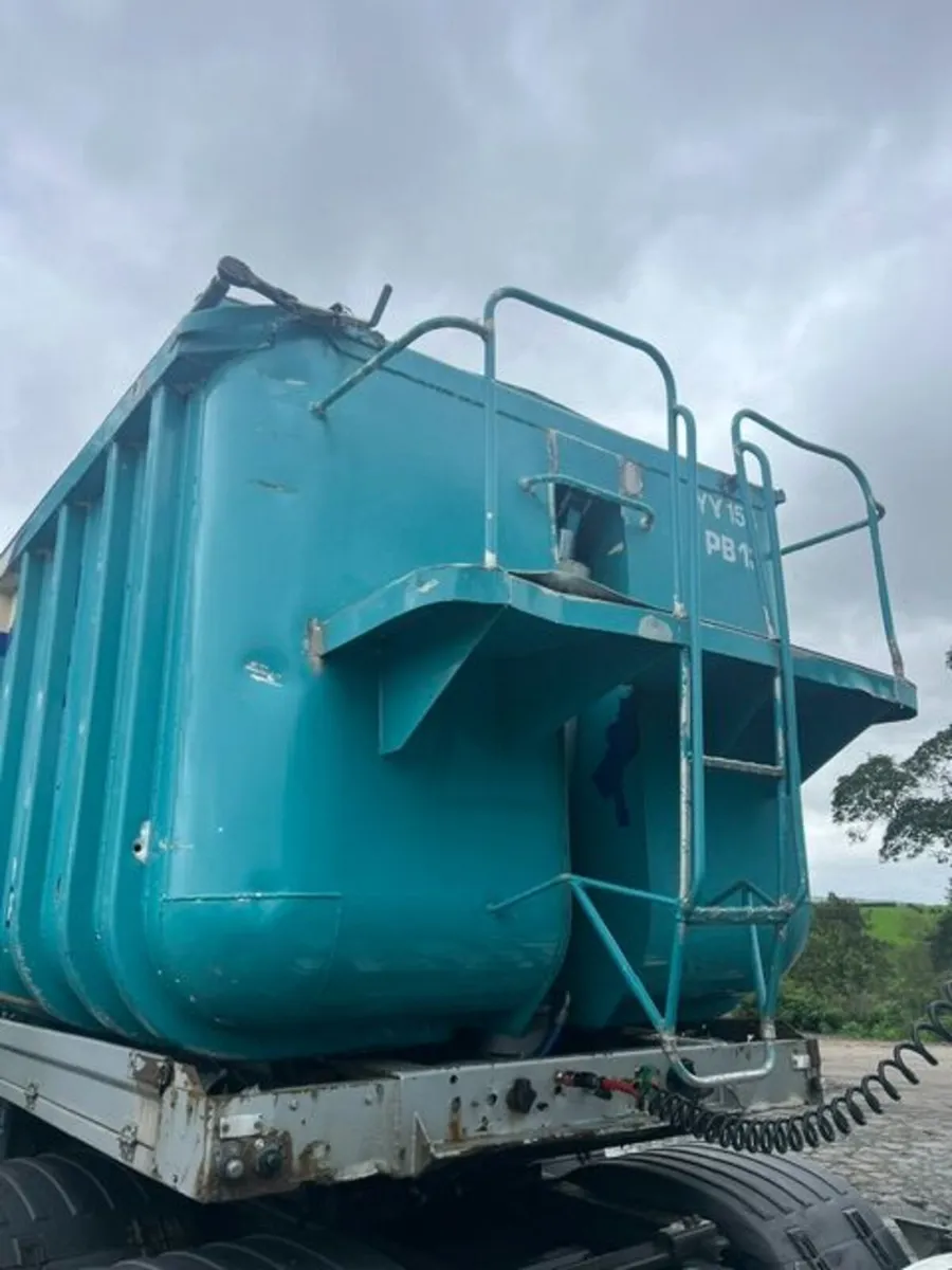 HGV Bulk Blower Trailer - Image 2