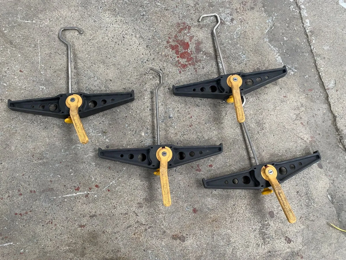 Roof rack Ladder clamps - Image 2