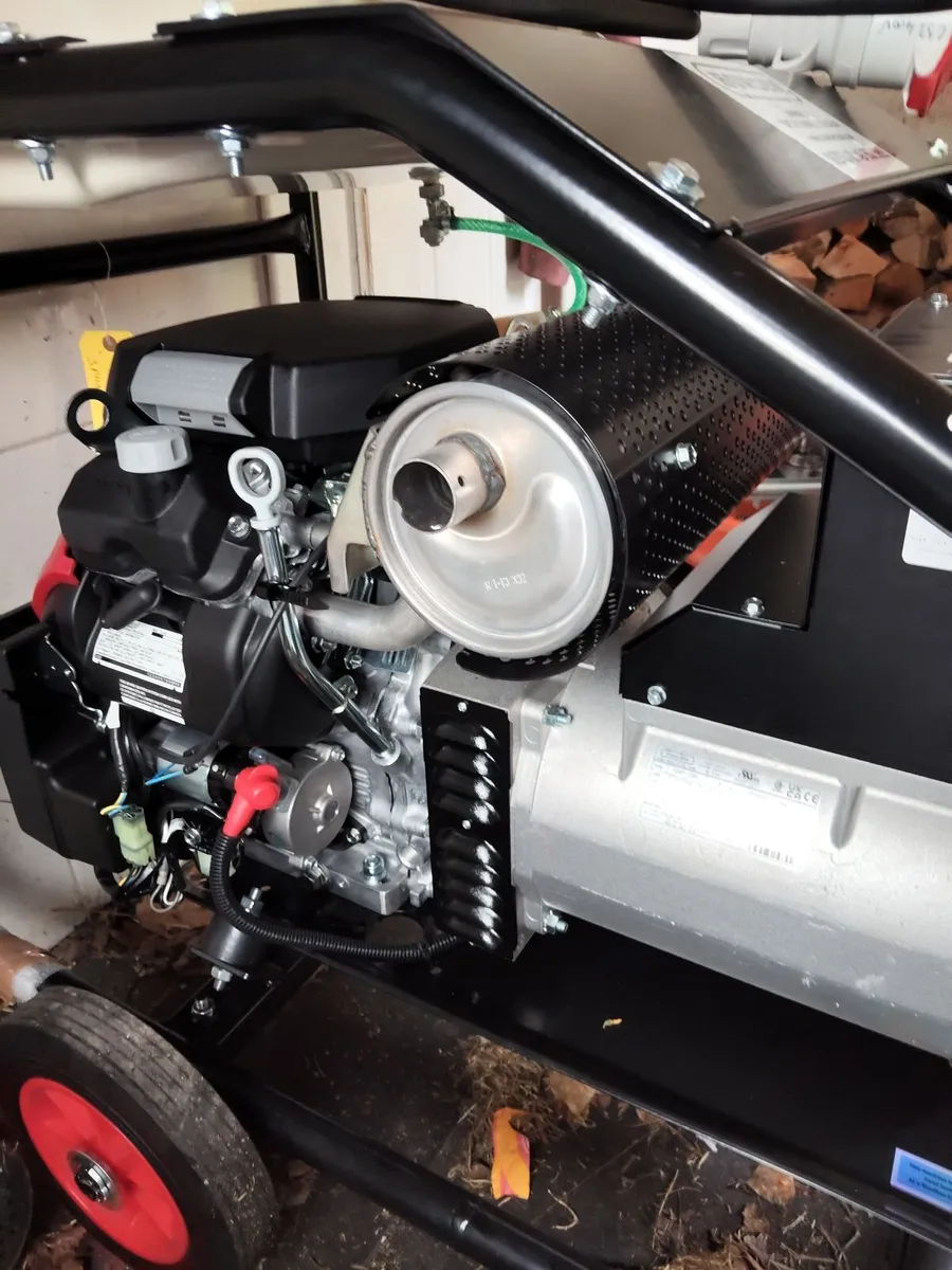 Maxflow 15 kVA Three-Phase Generator – Honda GX690 - Image 4
