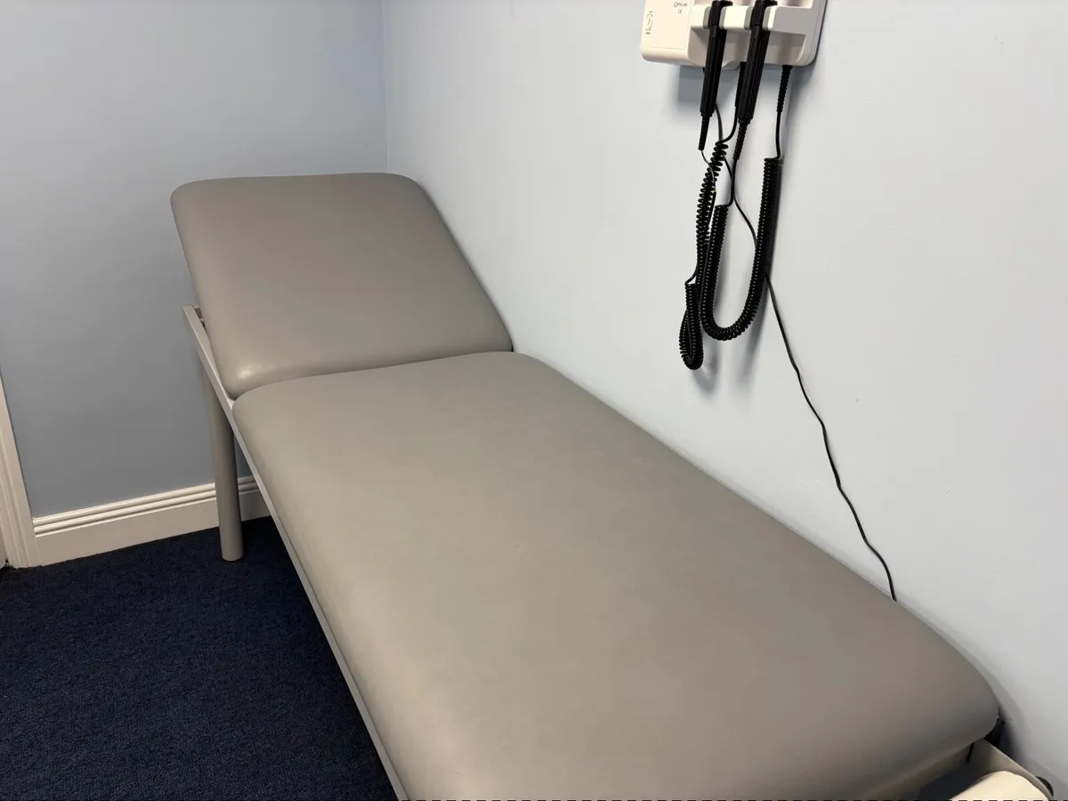Medical Counch - Image 2