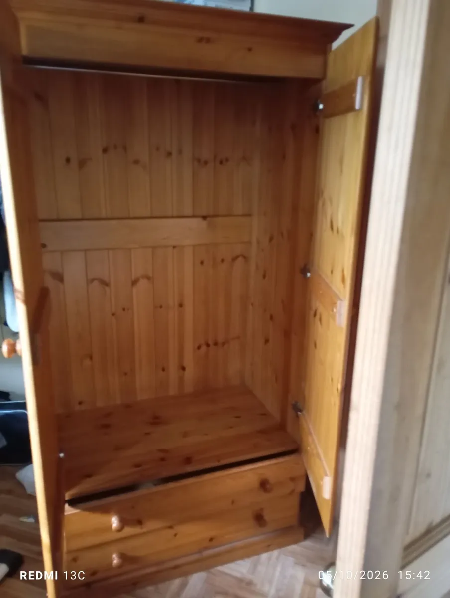 Pine wardrobe - Image 1