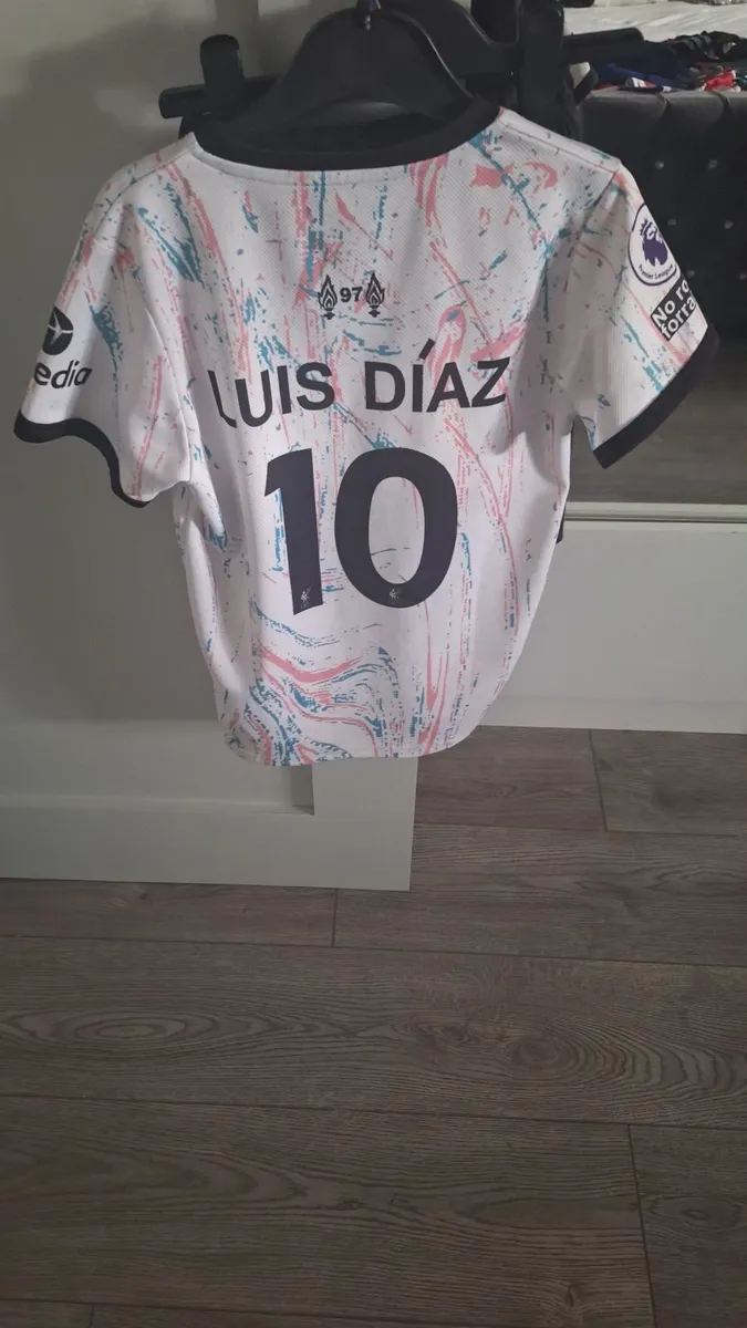 Boys football kits - Image 1