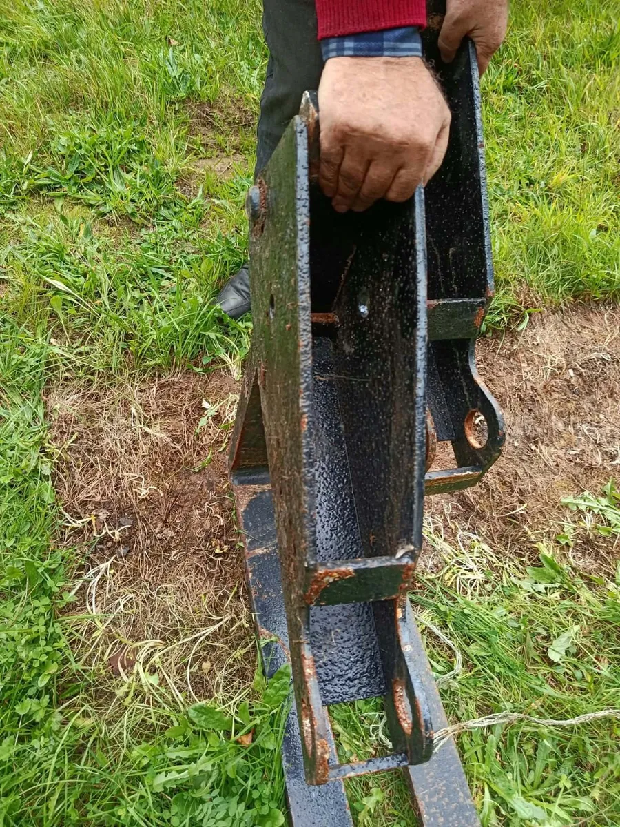 Pallet forks for a JCB3CX - Image 2