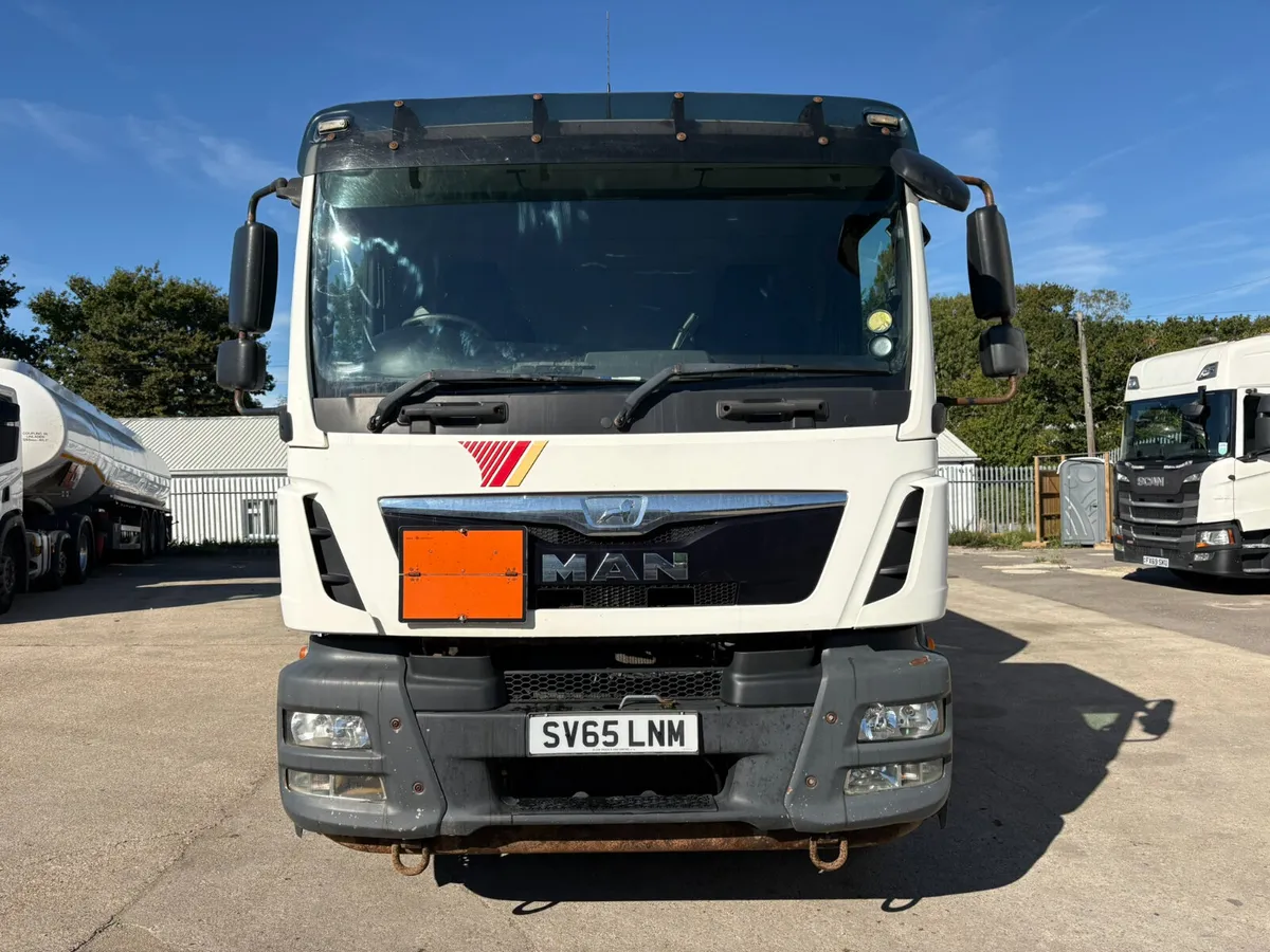 MAN TGM 26.340 FUEL TANKER 20,000 LTR - Image 3