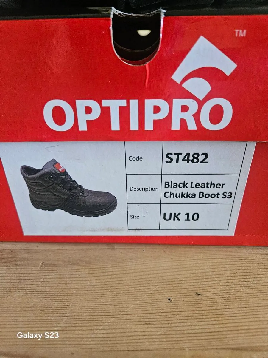 Safety boots - Image 2