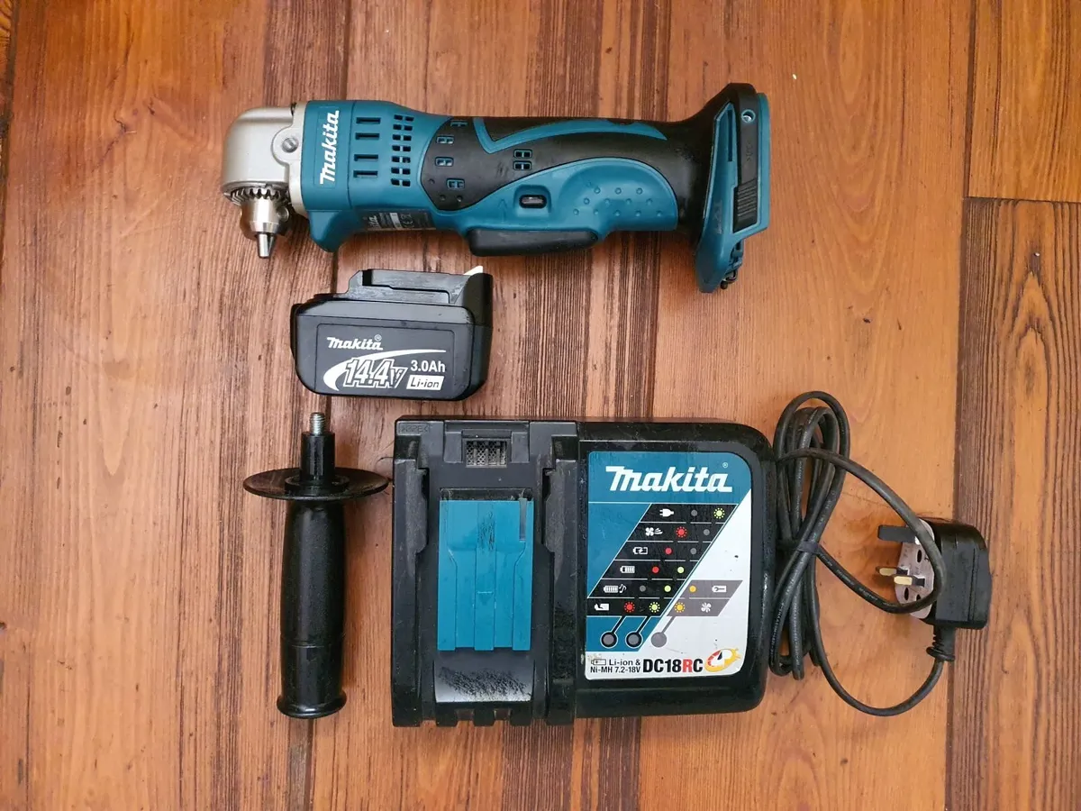 Cordless Makita Angled Drill + Battery - Image 3