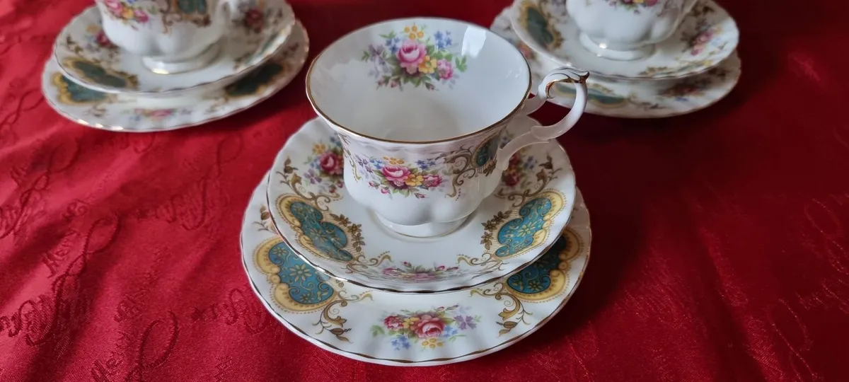 22Pc.Royal Albert Berkeley England Tea Set WithPot - Image 2