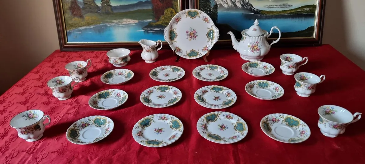 22Pc.Royal Albert Berkeley England Tea Set WithPot - Image 3