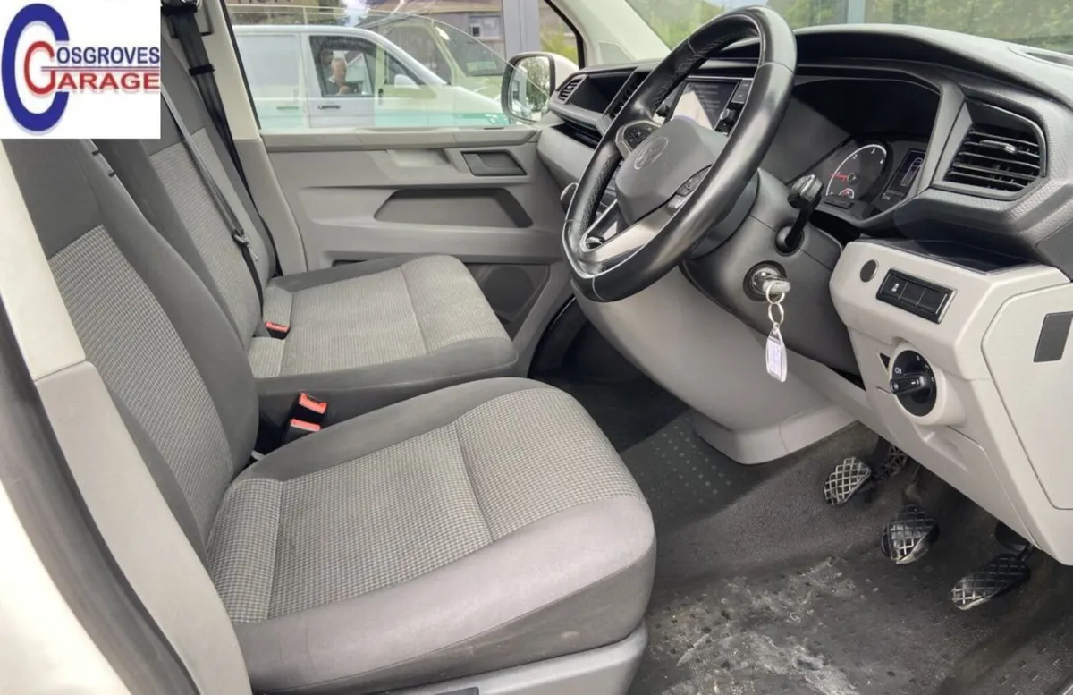 Volkswagen Transporter 2022 - Image 3