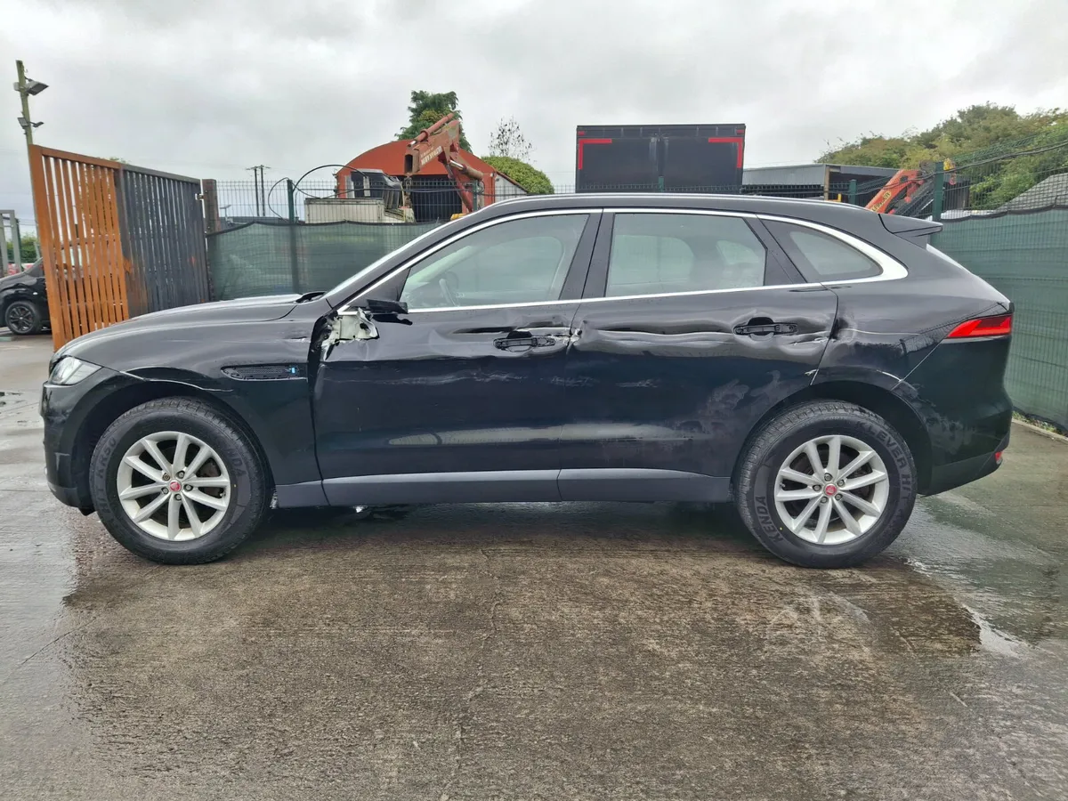 172 Jaguar F-Pace  Prestige  Automatic - Image 2