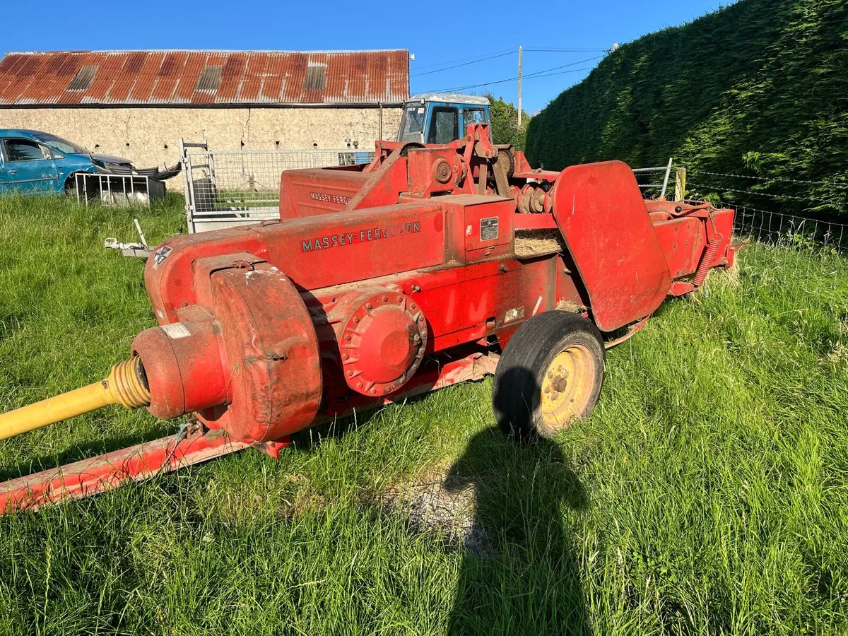 Square Baler - Image 1