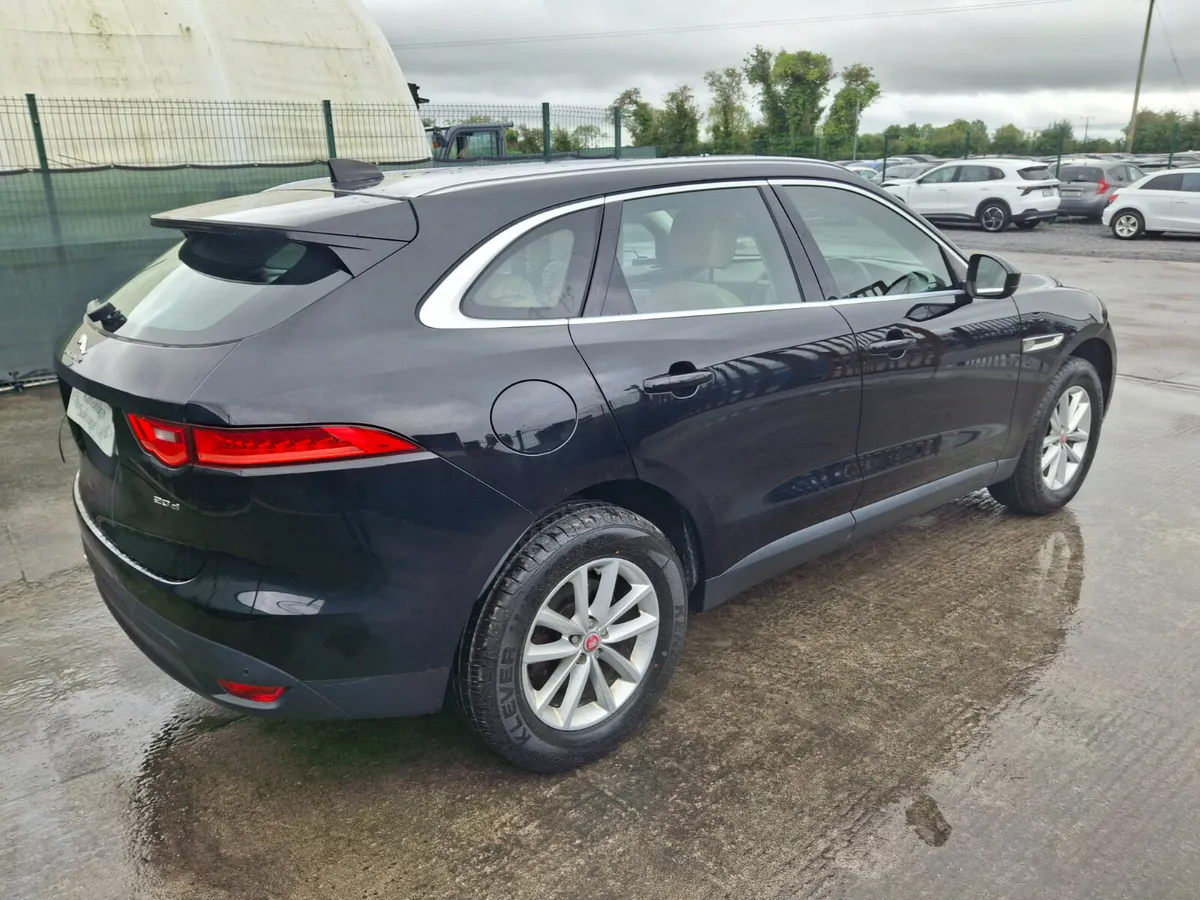 172 Jaguar F-Pace  Prestige  Automatic - Image 3