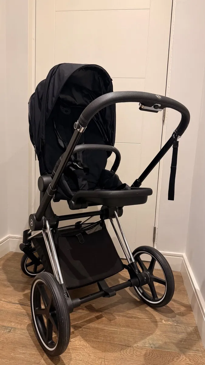 Stroller - Image 1