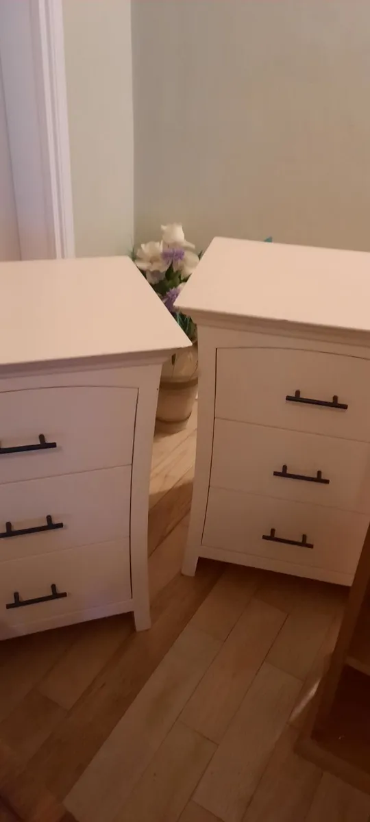 Furniture clearance - Image 2