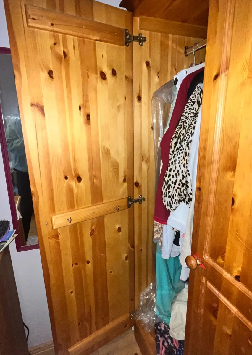 Wardrobe - Image 3
