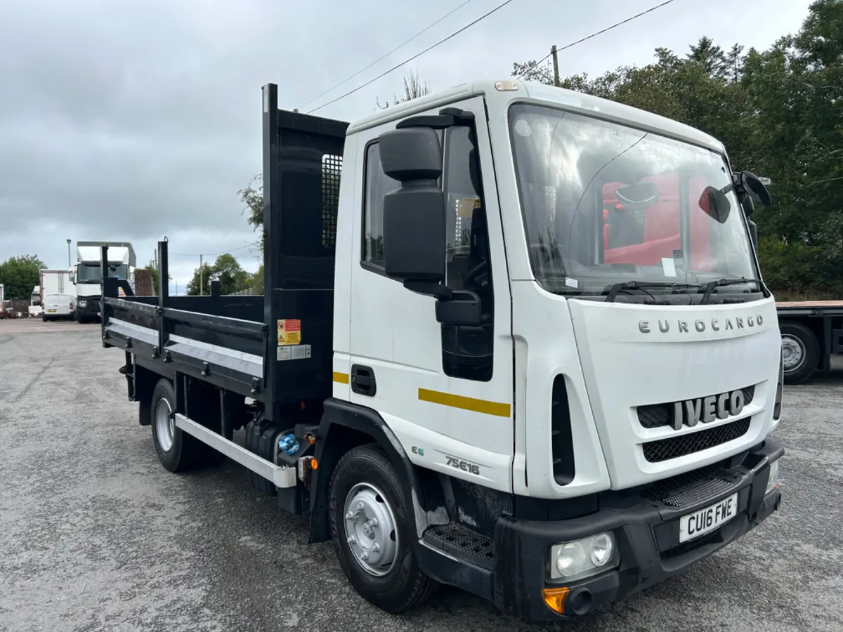 2016 iveco 7.5 ton manual insulated tipper - Image 3