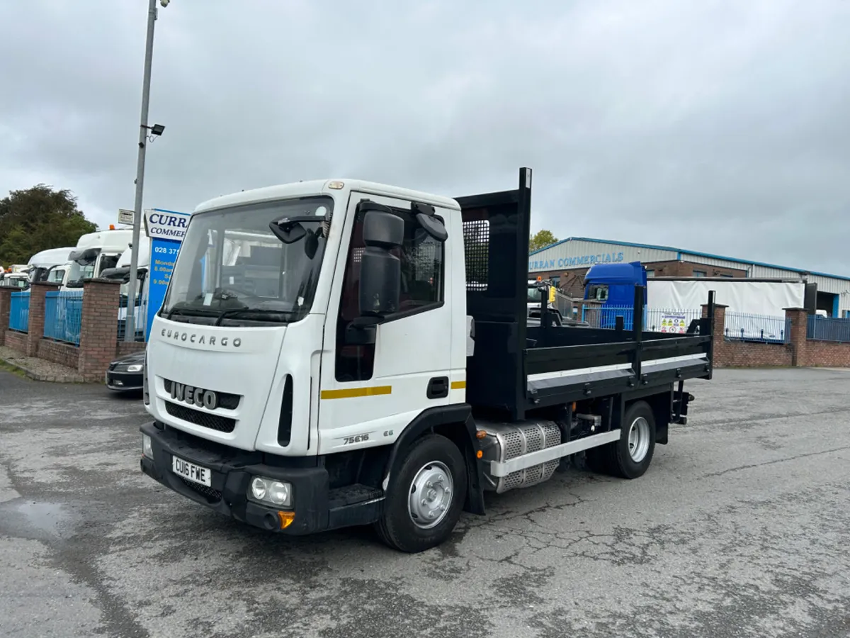 2016 iveco 7.5 ton manual insulated tipper - Image 1