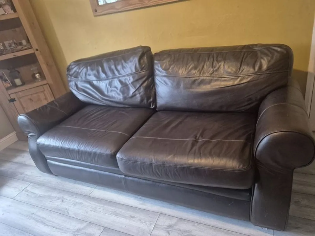 free Sofa brown Leather - Image 1