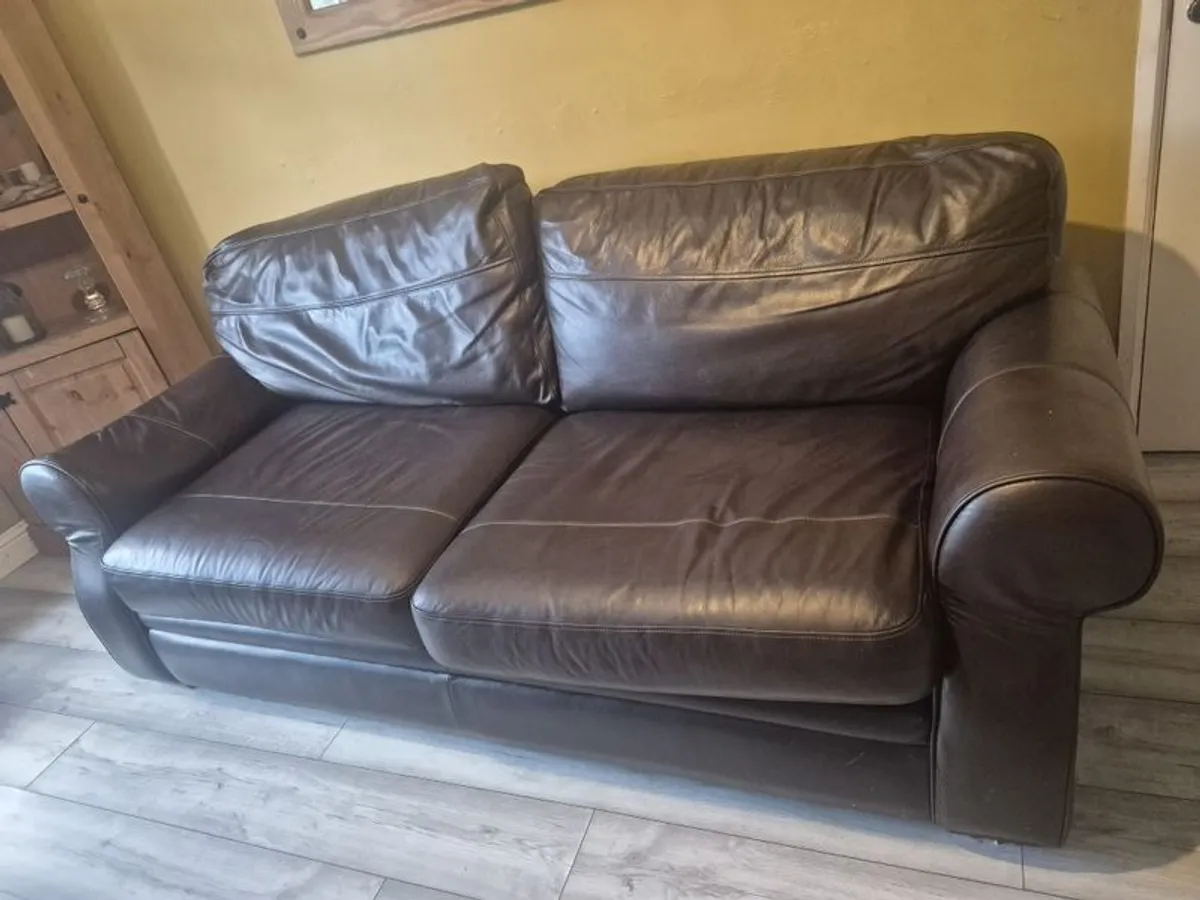 free Sofa brown Leather - Image 2