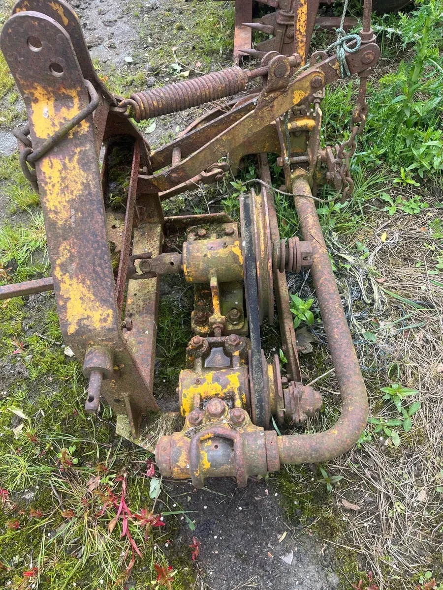 Old Fingerbar Mower - Image 2
