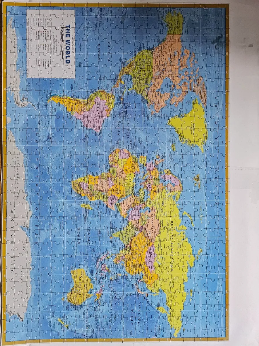 Puzzle 3 jigsaw puzzles for sale as one set: - Image 3