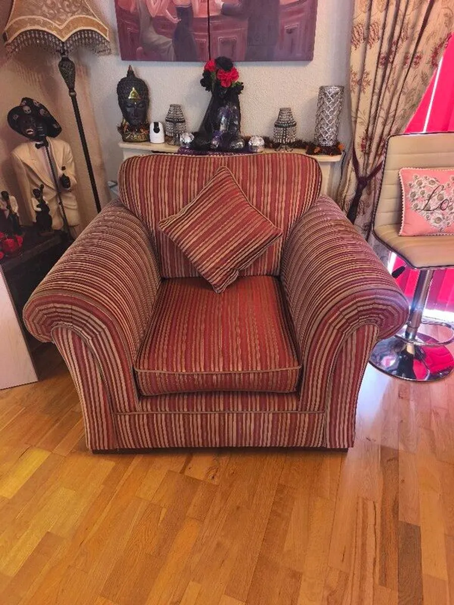 armchair - Image 2