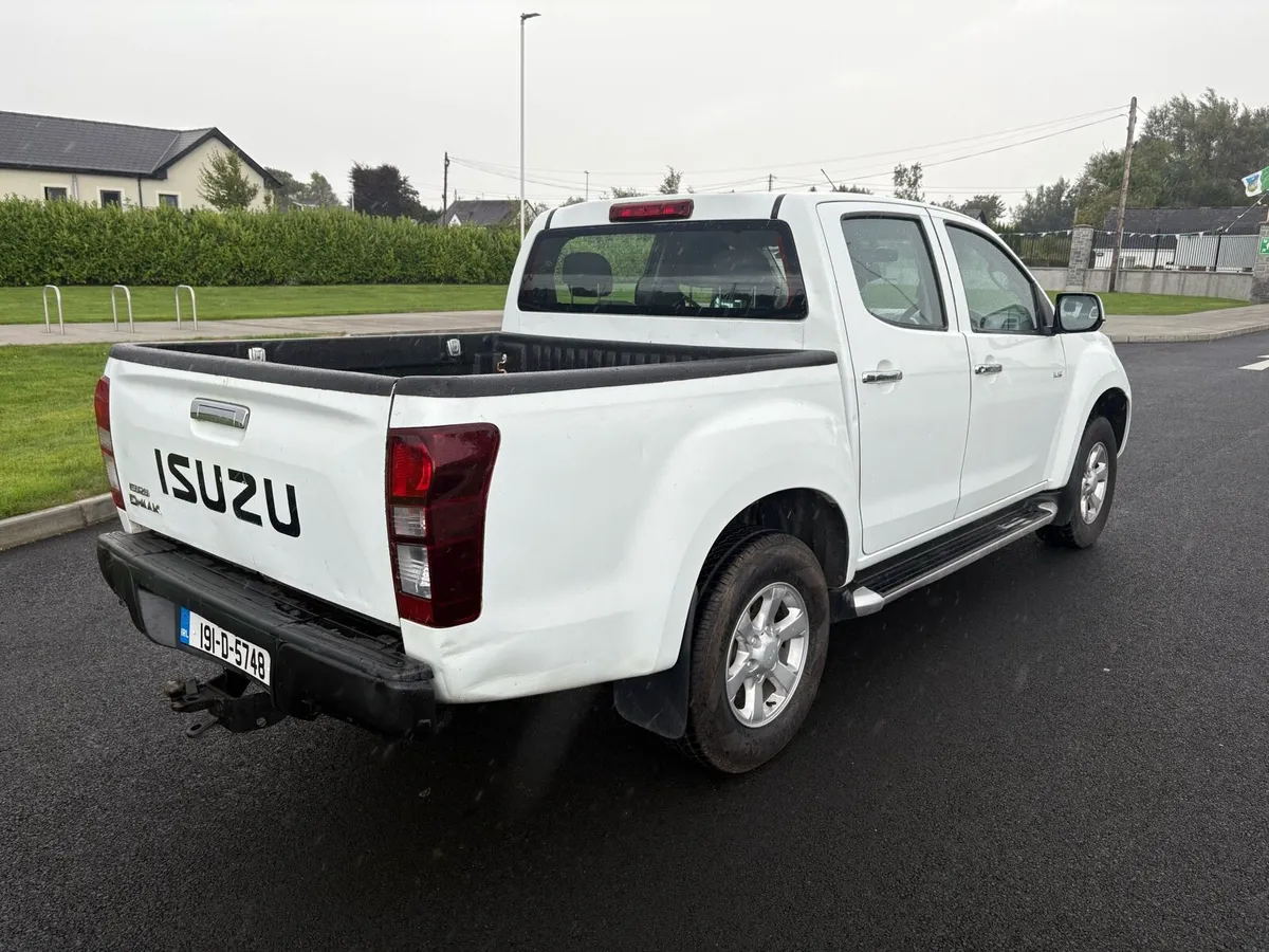 2019 191 ISUZU D MAX NEW DOE - Image 3