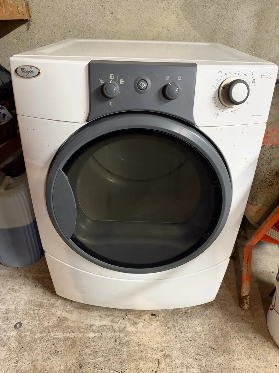 Clothes dryer - Image 1