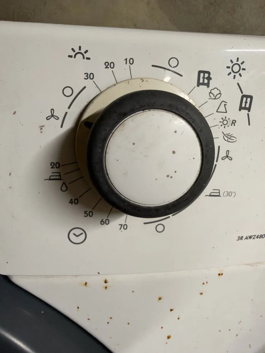 Clothes dryer - Image 4