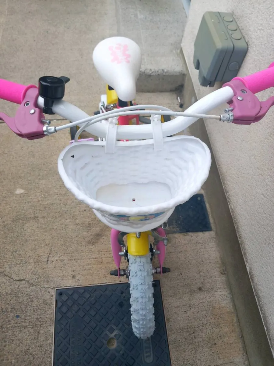 Kids pepper pig bike size 12 inch wheels - Image 4
