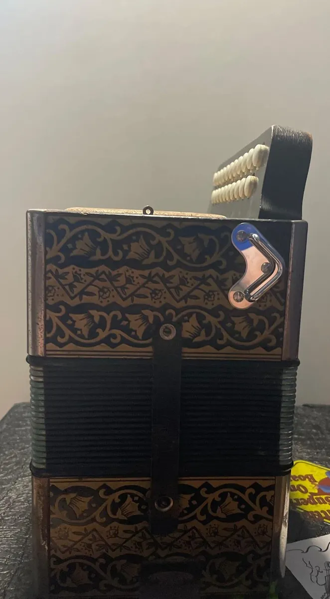 Hohner (Eb) - Image 3